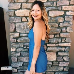 Meet your Posher, Karolina